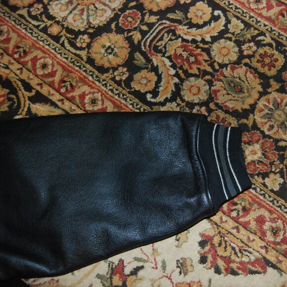 USED— Rare Vintage Avirex 90s NY Hooded American Varsity Jacket MCMLXXV club USA - Picture 4 of 16